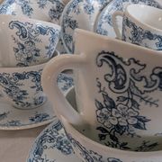6 cups and saucers Rivanel in vintage 70's opaline