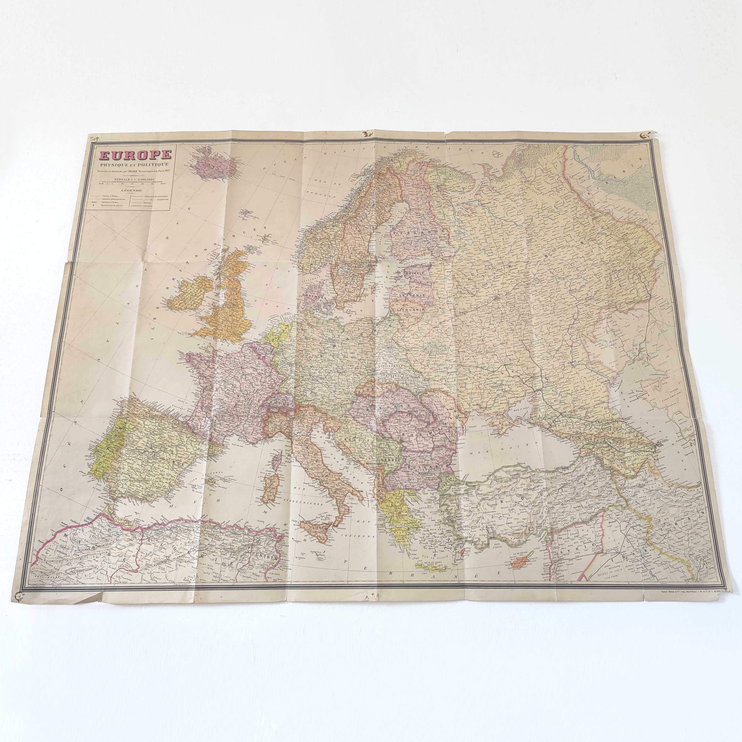 Vintage map Europe 98x74cm