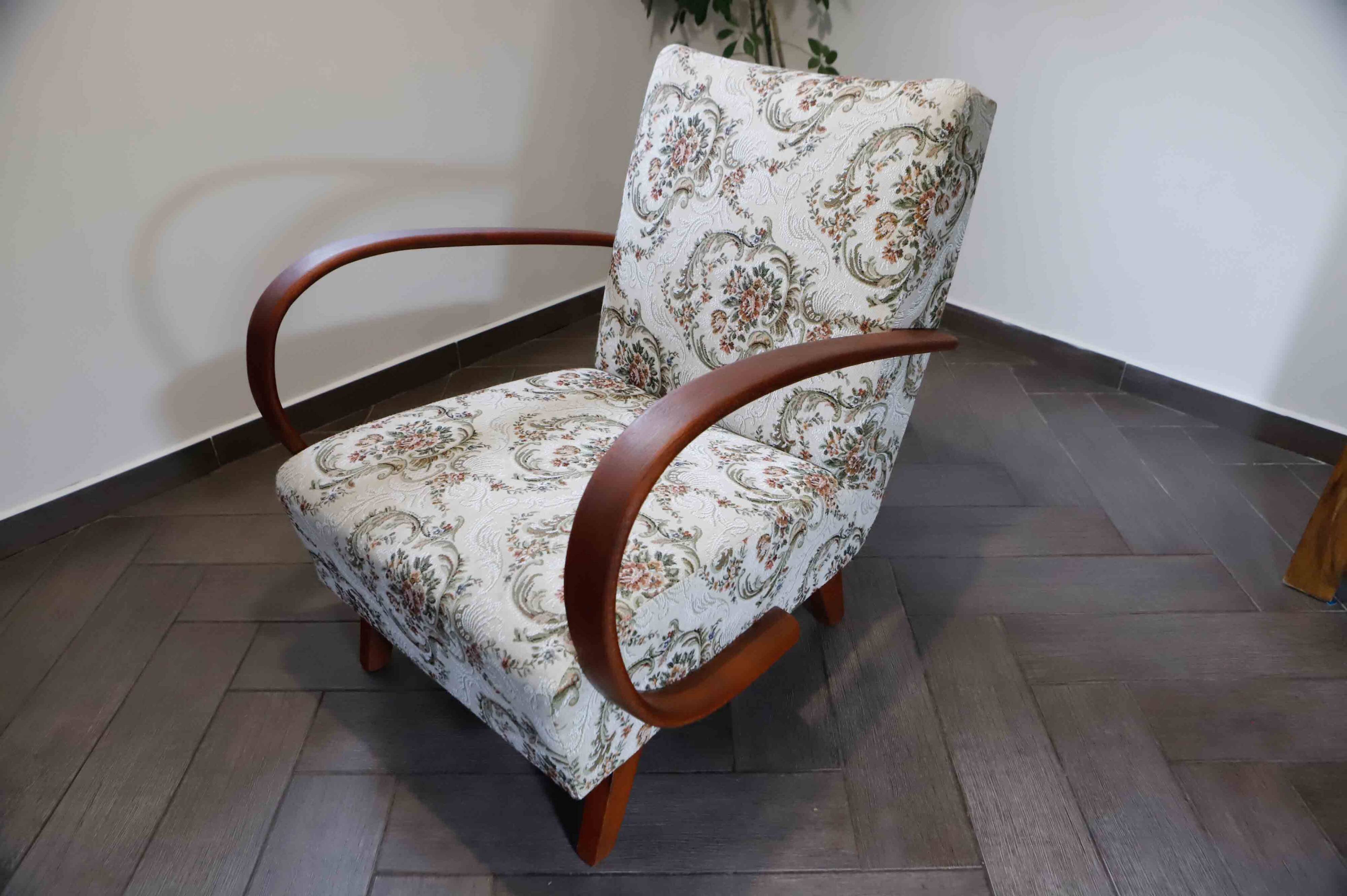 Set of 2 Style Halabala Lounge Armchairs