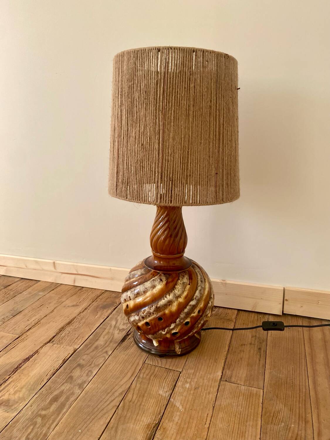 Large ceramic lamp