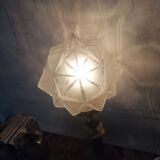 Lampe ancienne art déco en laiton avec globe étoile