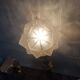 Lampe ancienne art déco en laiton avec globe étoile
