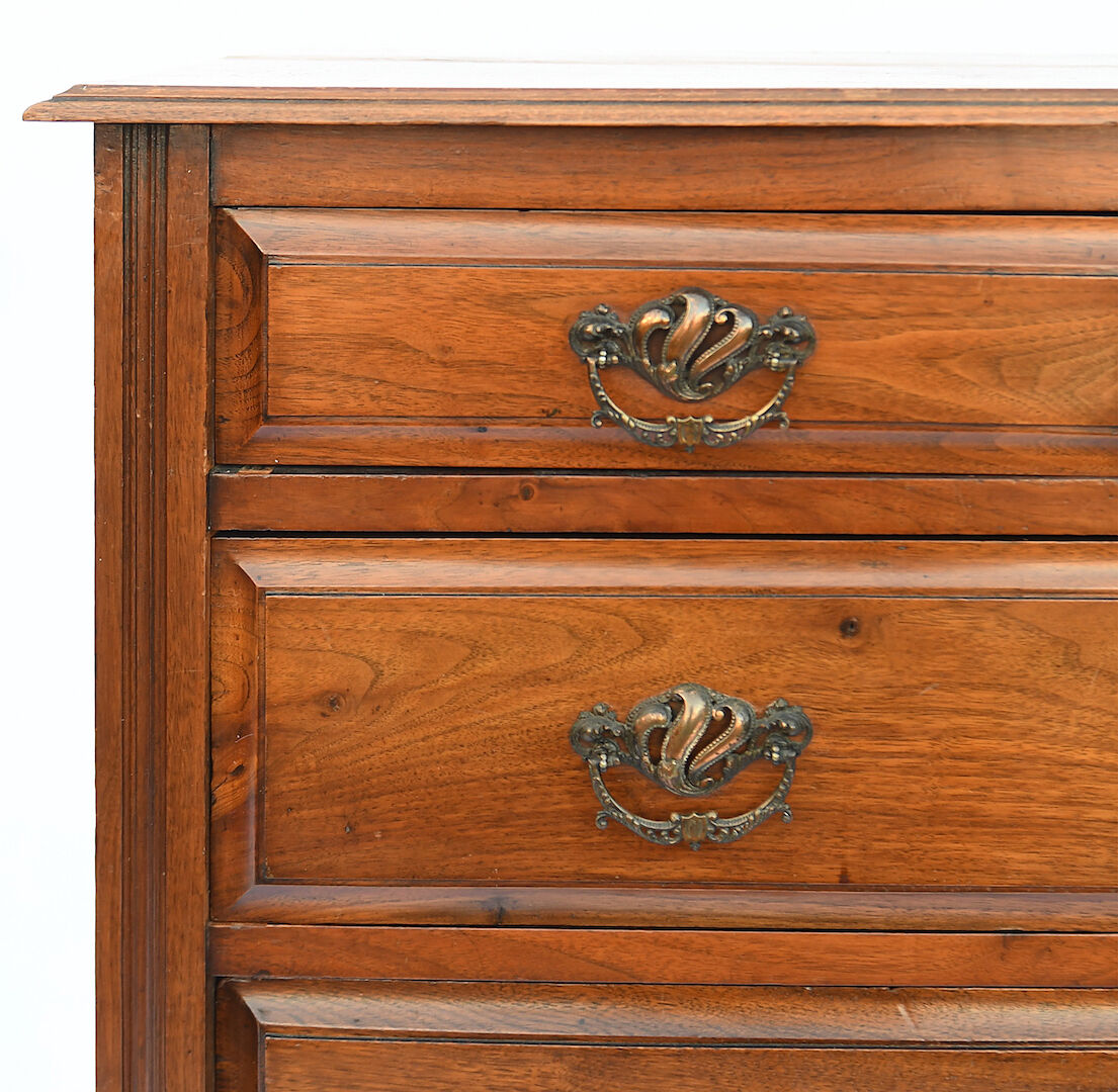 Commode en bois naturel