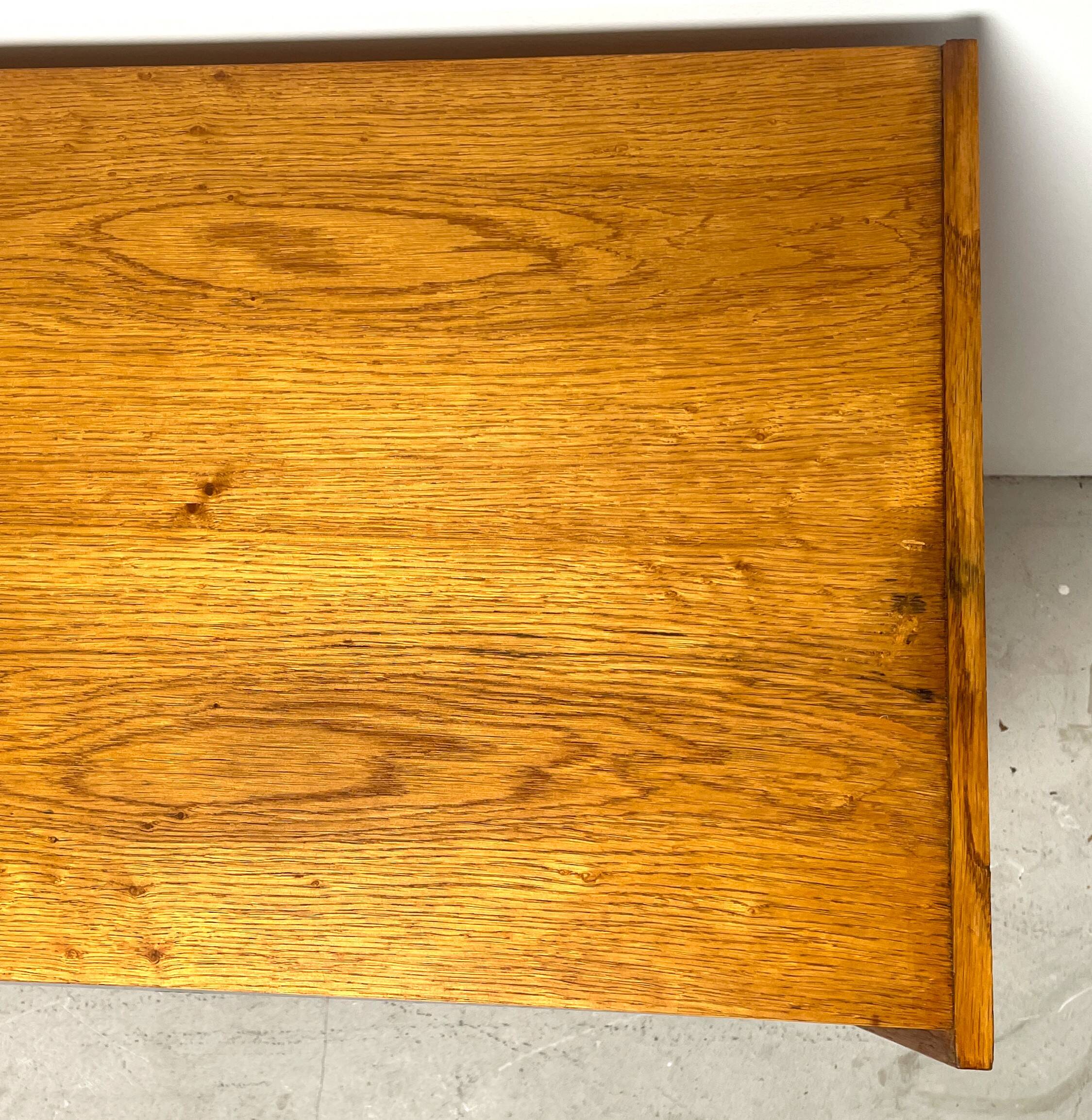 U460 sideboard with black/white drawers, Jiří Jiroutek