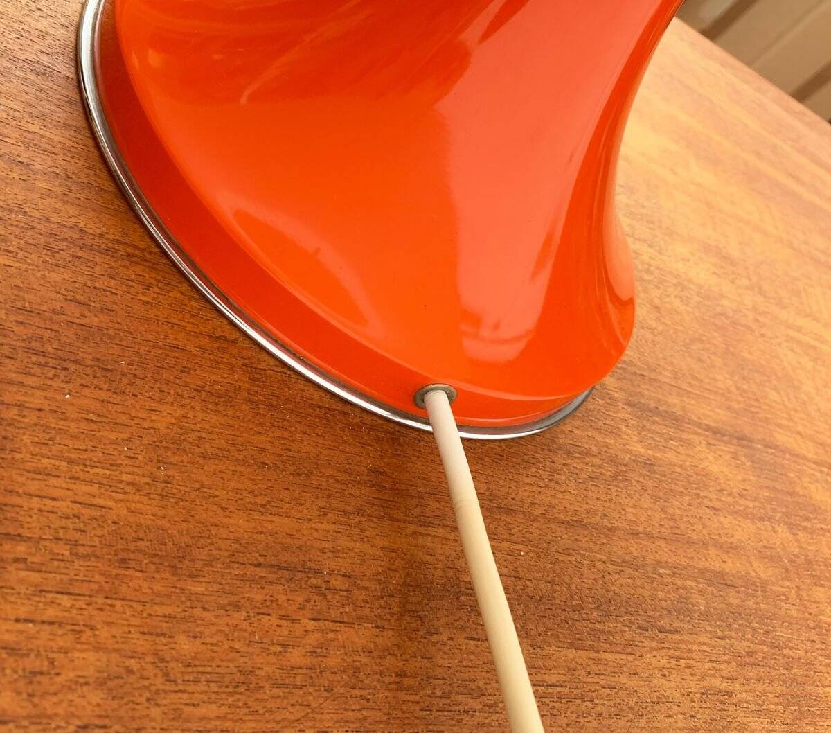 Italian table lamp from the mid-century space age by Gaetano Sciolari for Ecolight/Valenti.