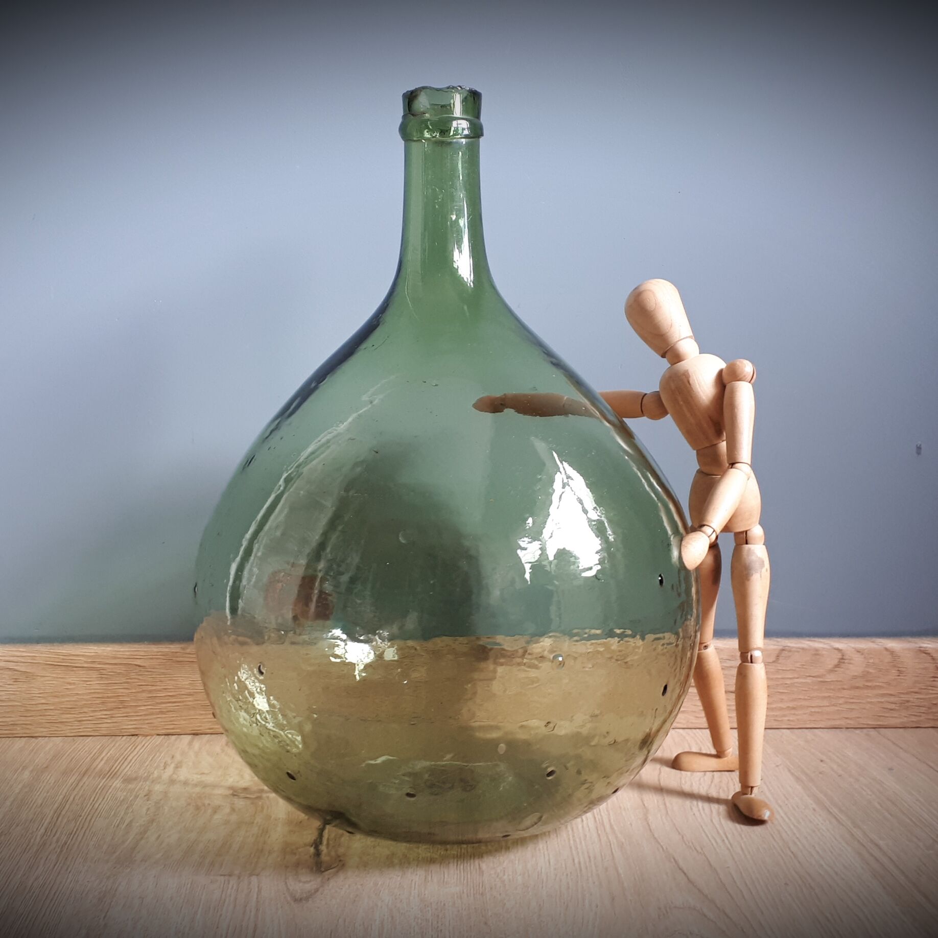 Demi-john 10L round light green sling neck