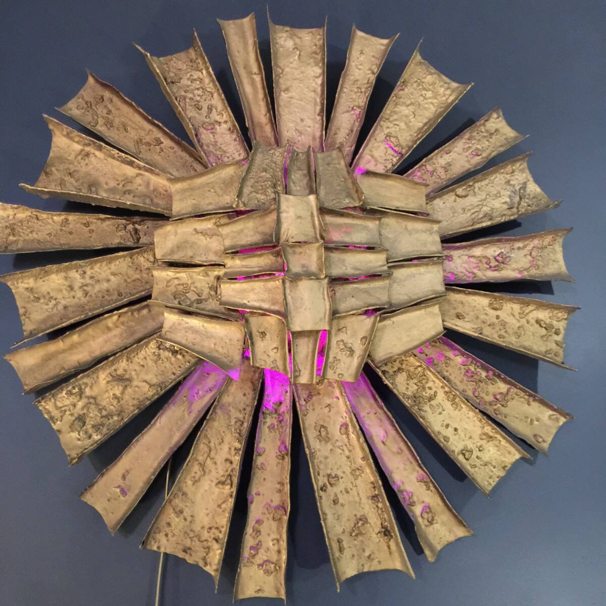 Large Sun wall sculpture, Resin & polyester lamp, Brutalist style