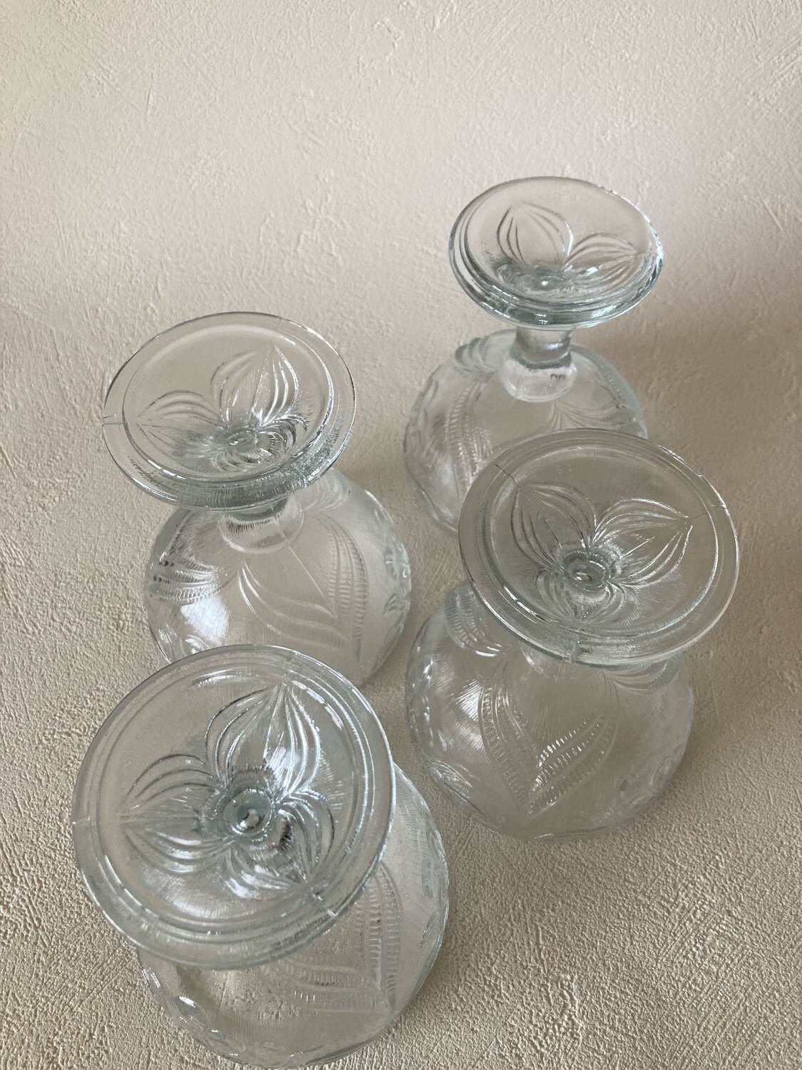 4 molded glass ice cream cups