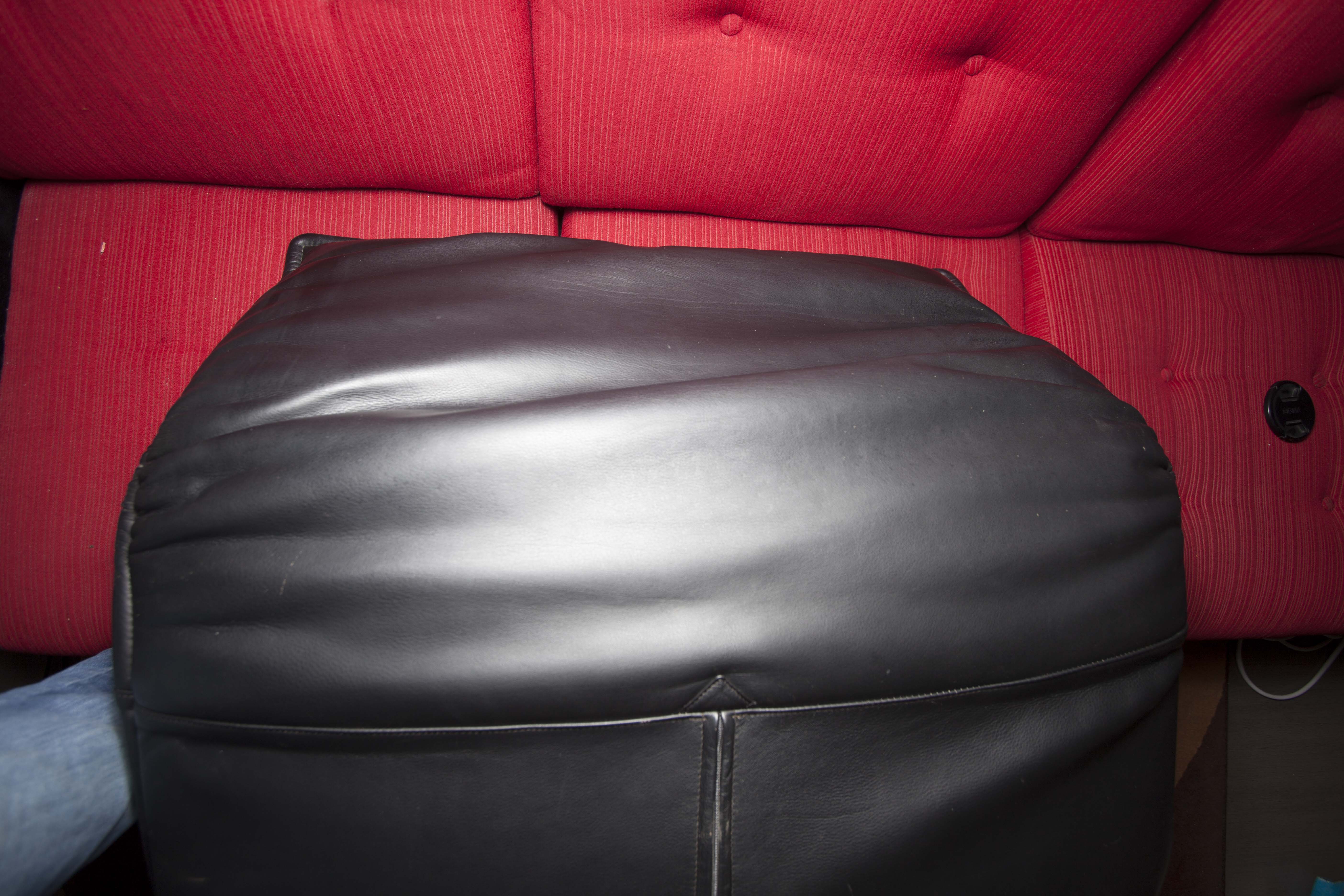 Leather sofa model "Veranda" Vico Magistretti for Cassina