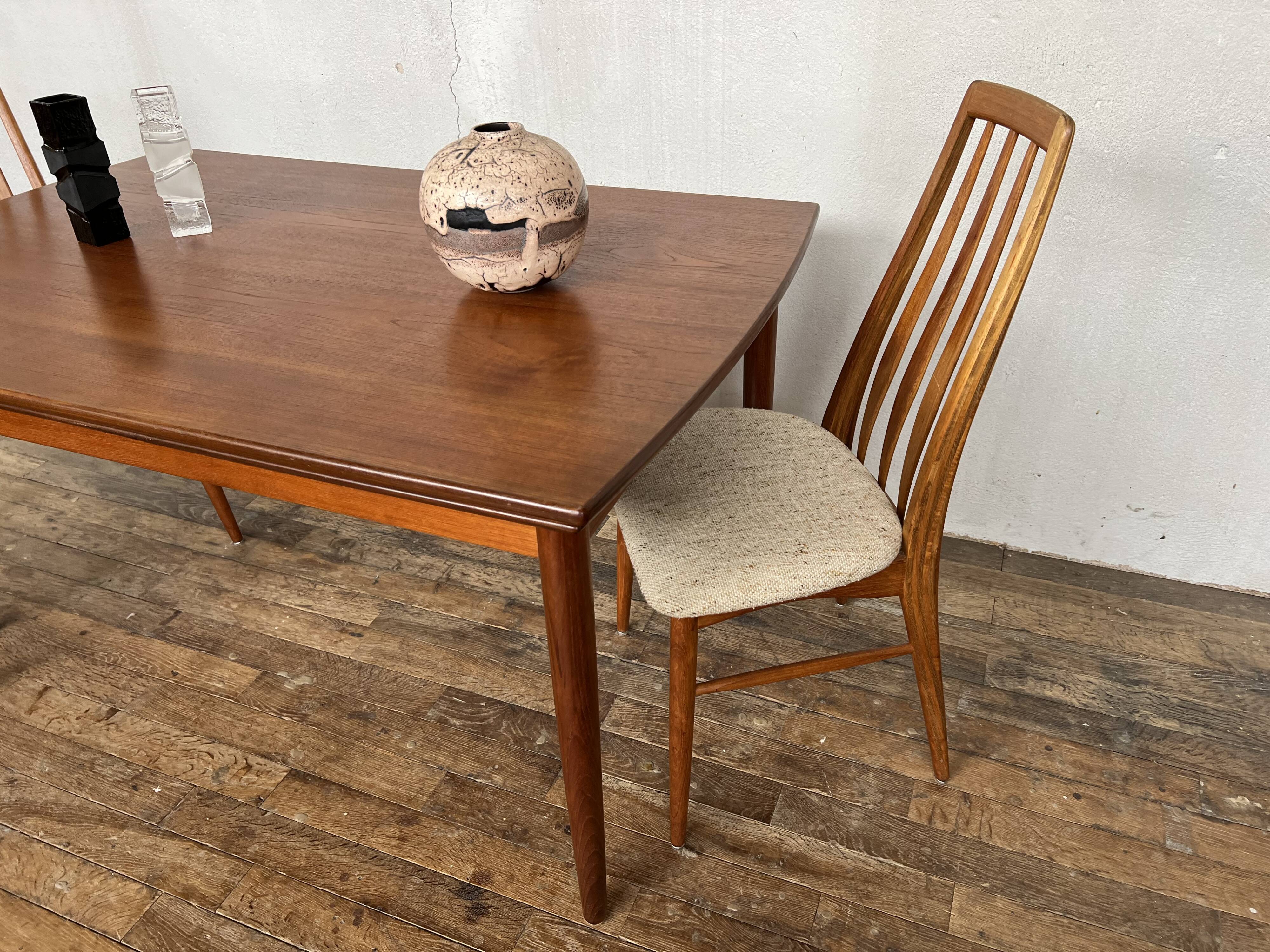 Scandinavian table in vintage teak 1960 Samcom edition