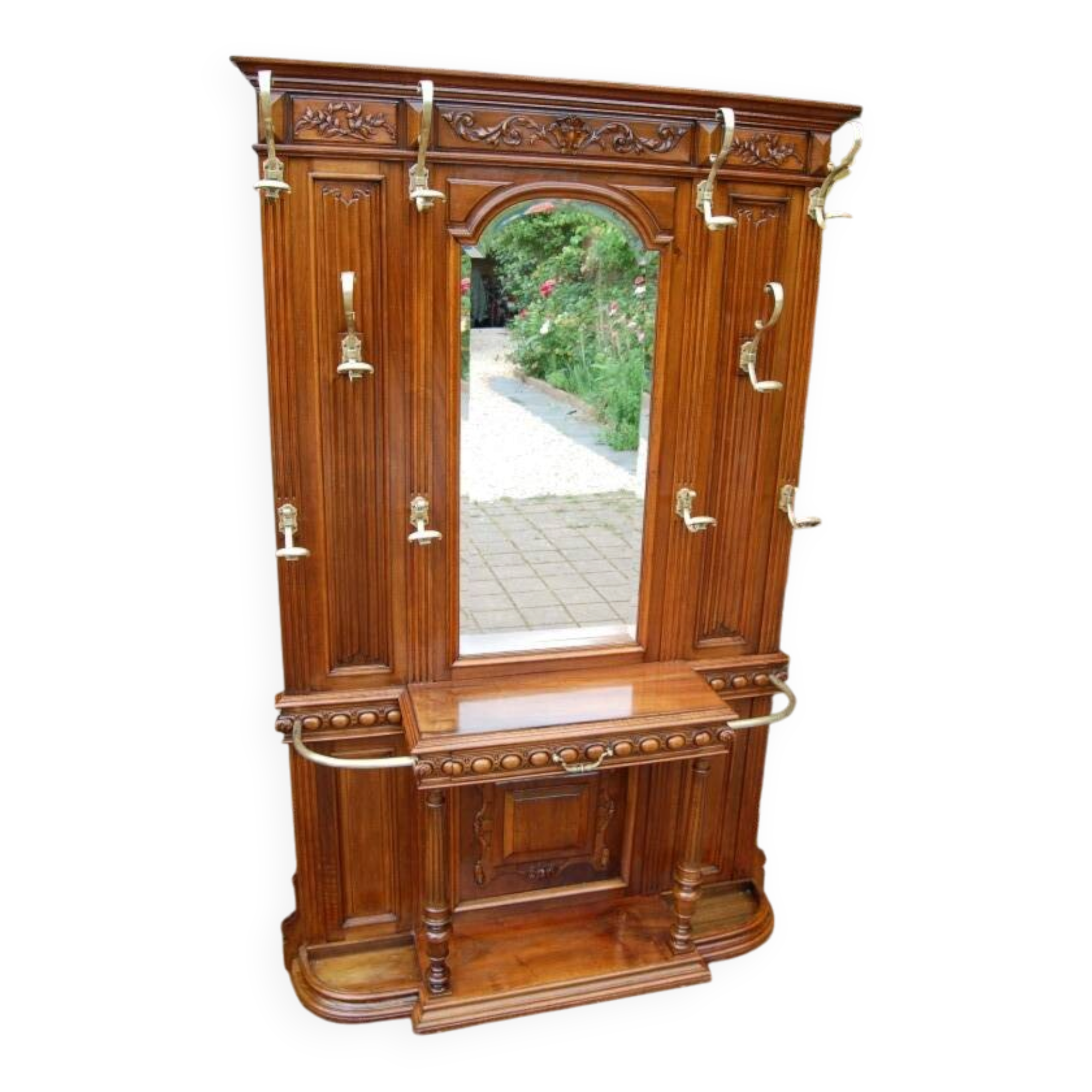 Napoleon III wardrobe in walnut from the late 19th century.