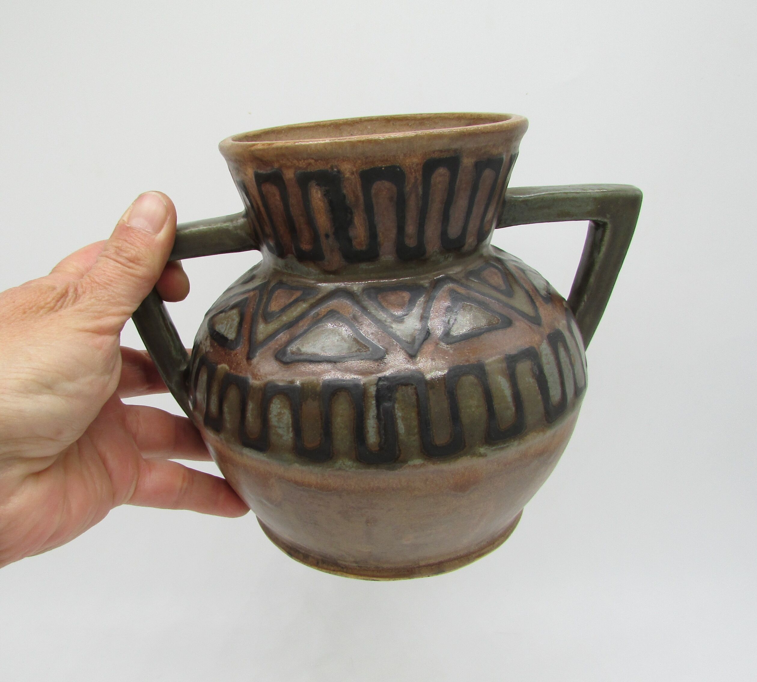 Odetta HB Quimper art-deco sandstone vase