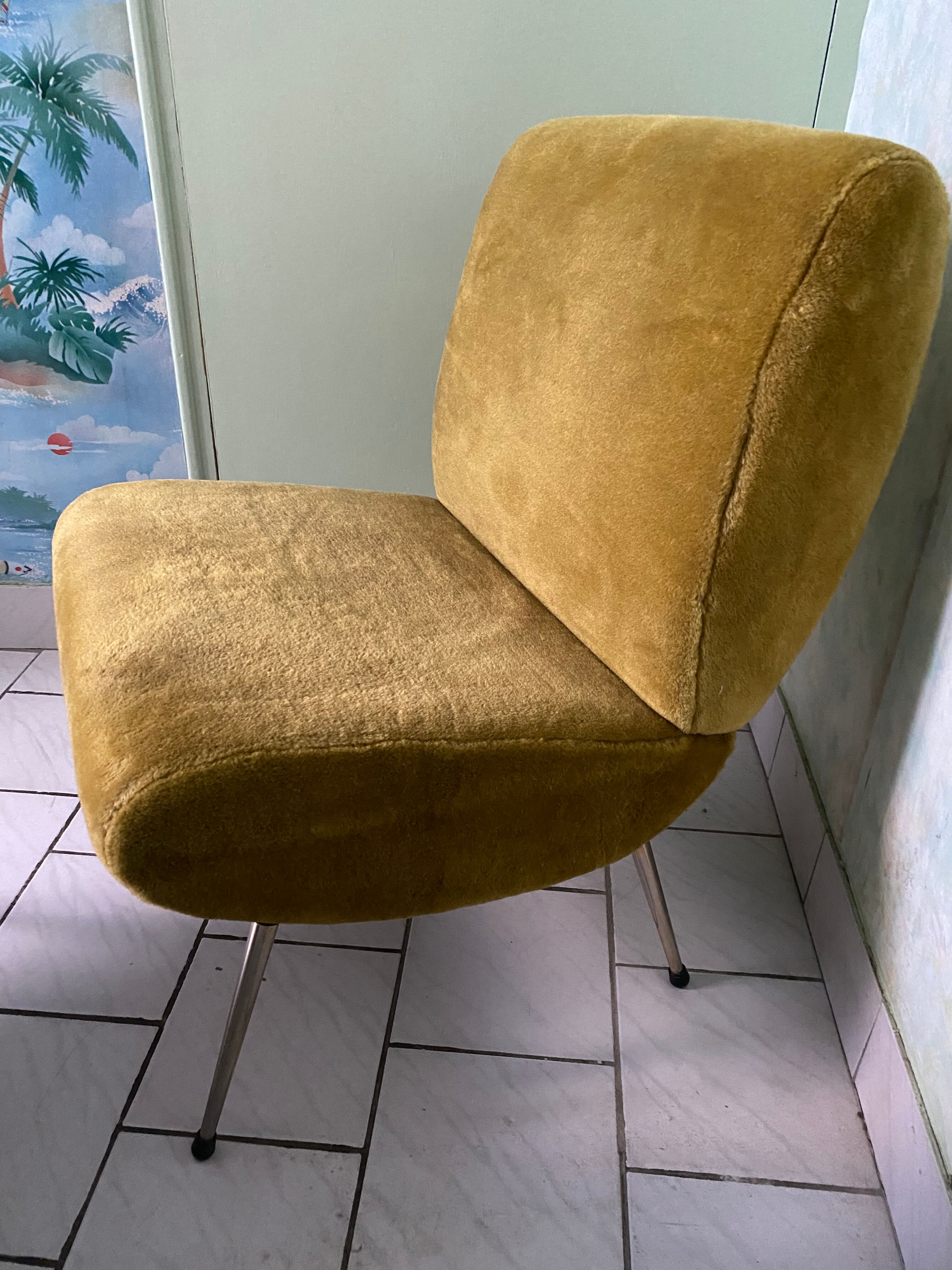 Suite of three armchairs pelfran model kiss