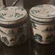 Deux pots en porcelaine chinoise