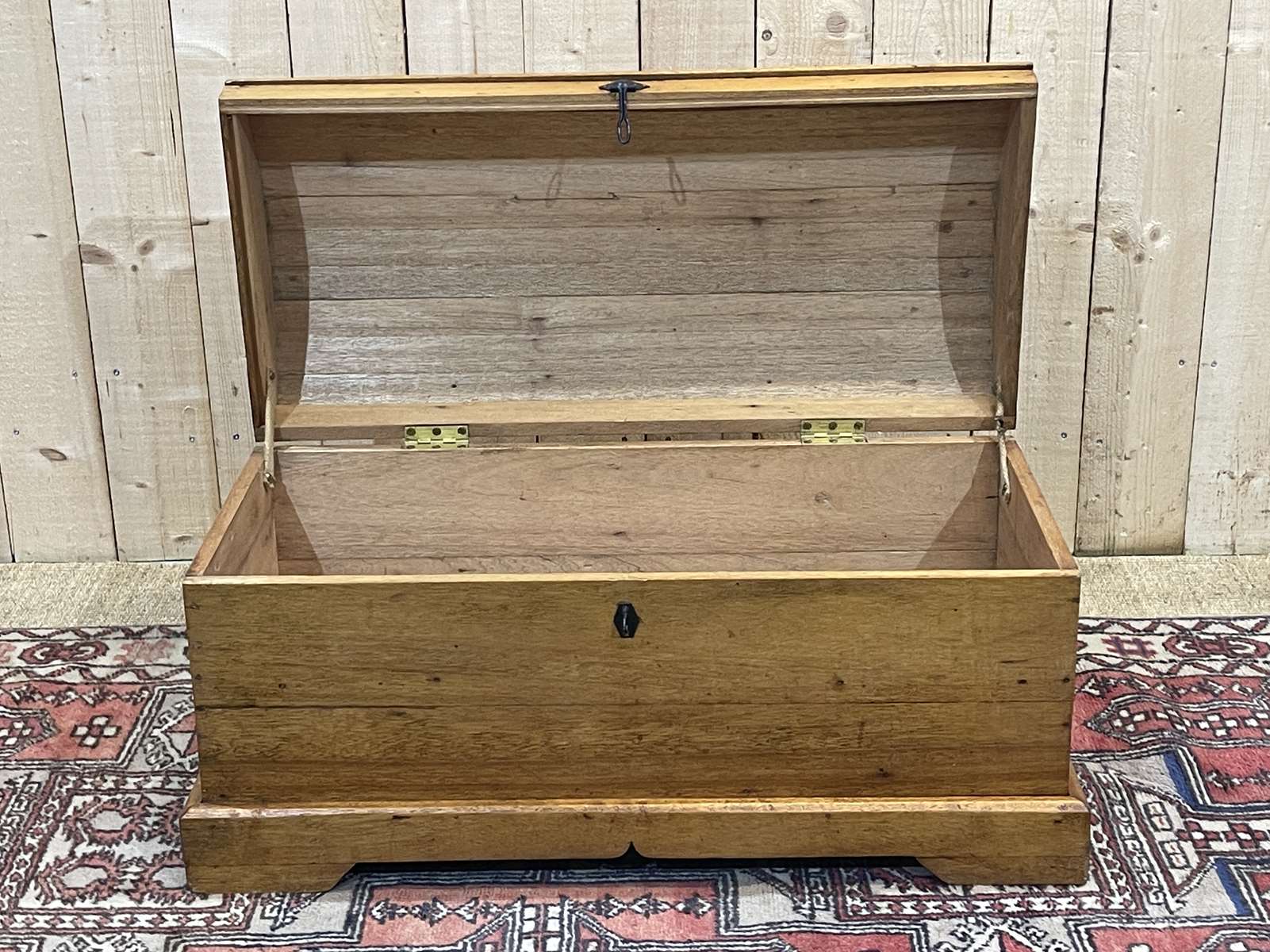 English mahogany chest from the 1950s