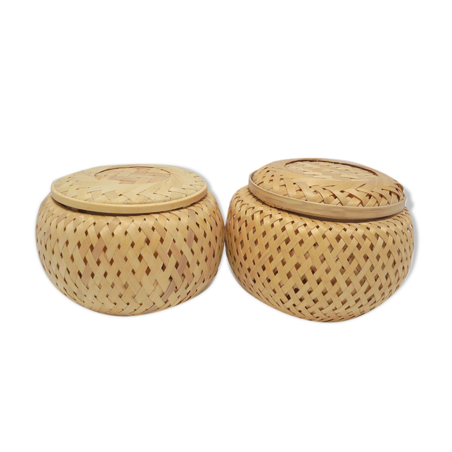 Duo of wicker boxes