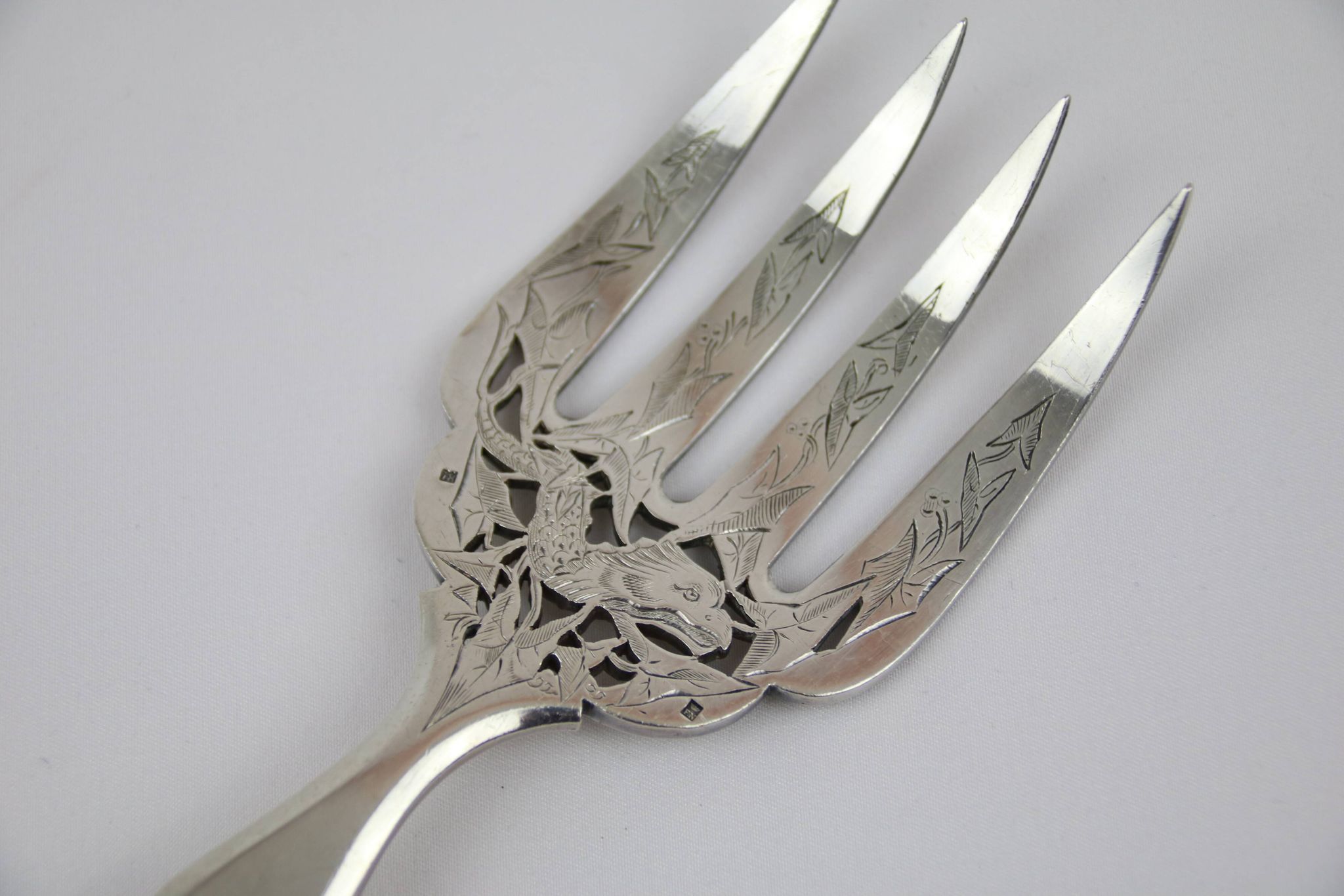 Large Silver Metal and Bois D'Amourette Fish Service Cover