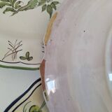 4 hand-painted earthenware plates in a holiday home style