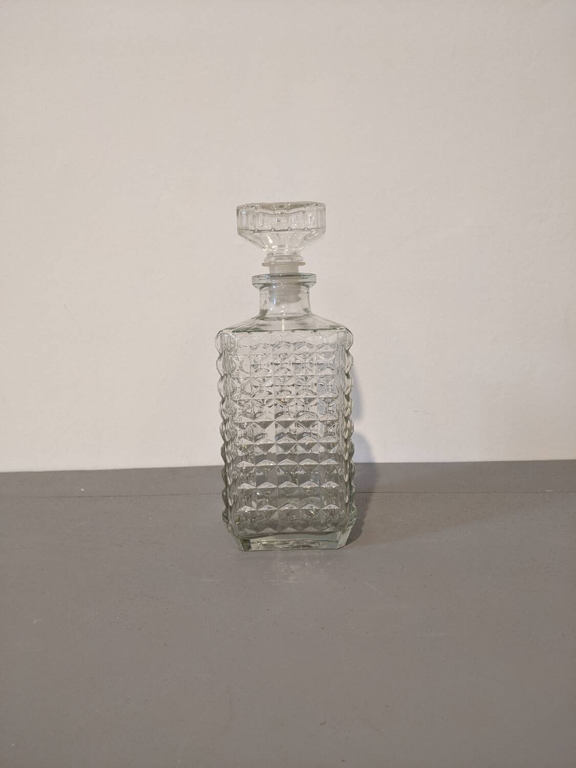 Whiskey decanter