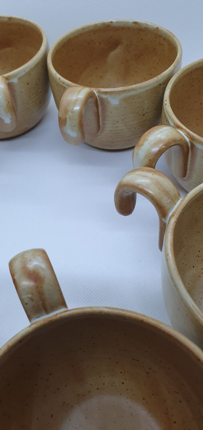 8 cups for cider, sandstone CNP village France