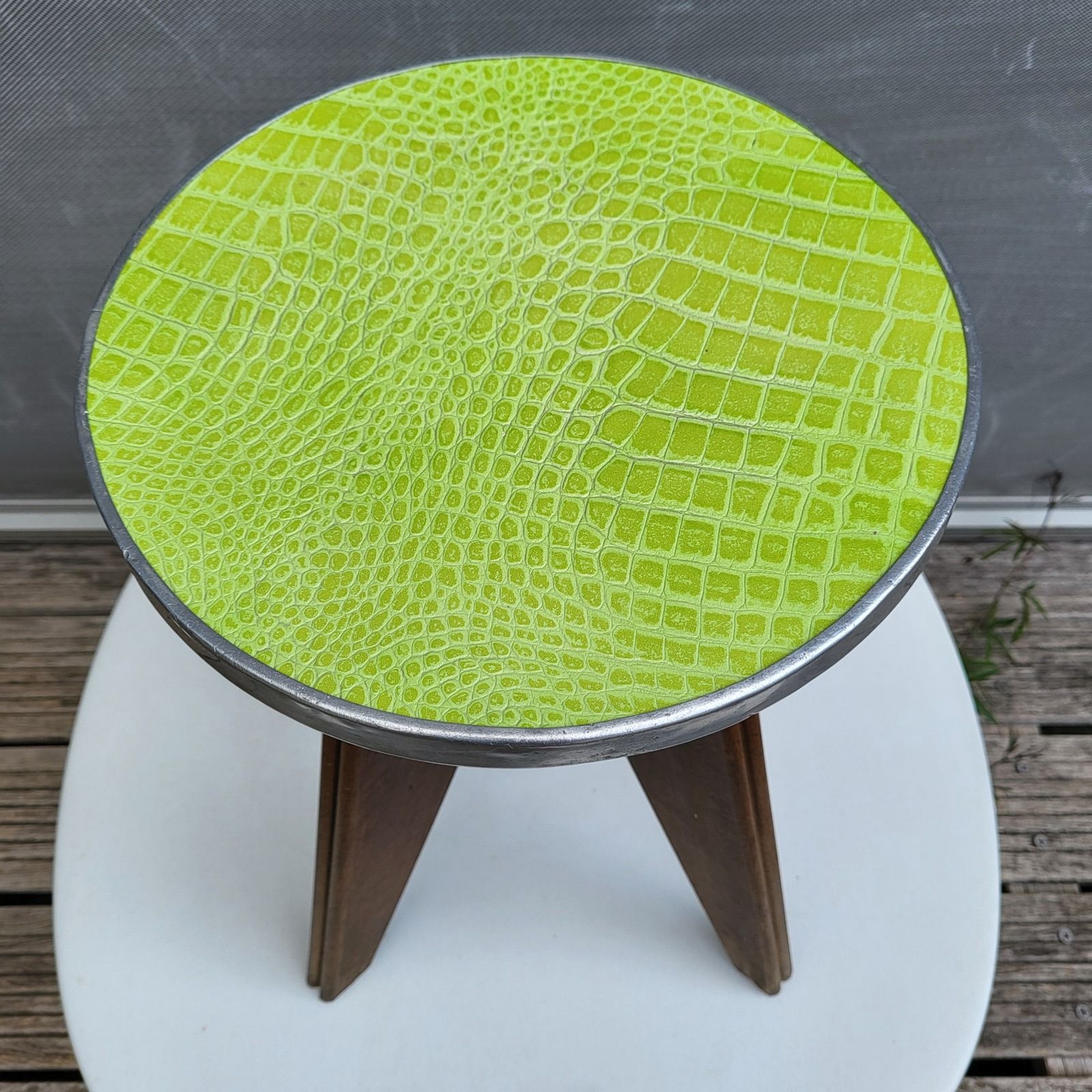 Vintage pop design stool 1950 • granny green leather