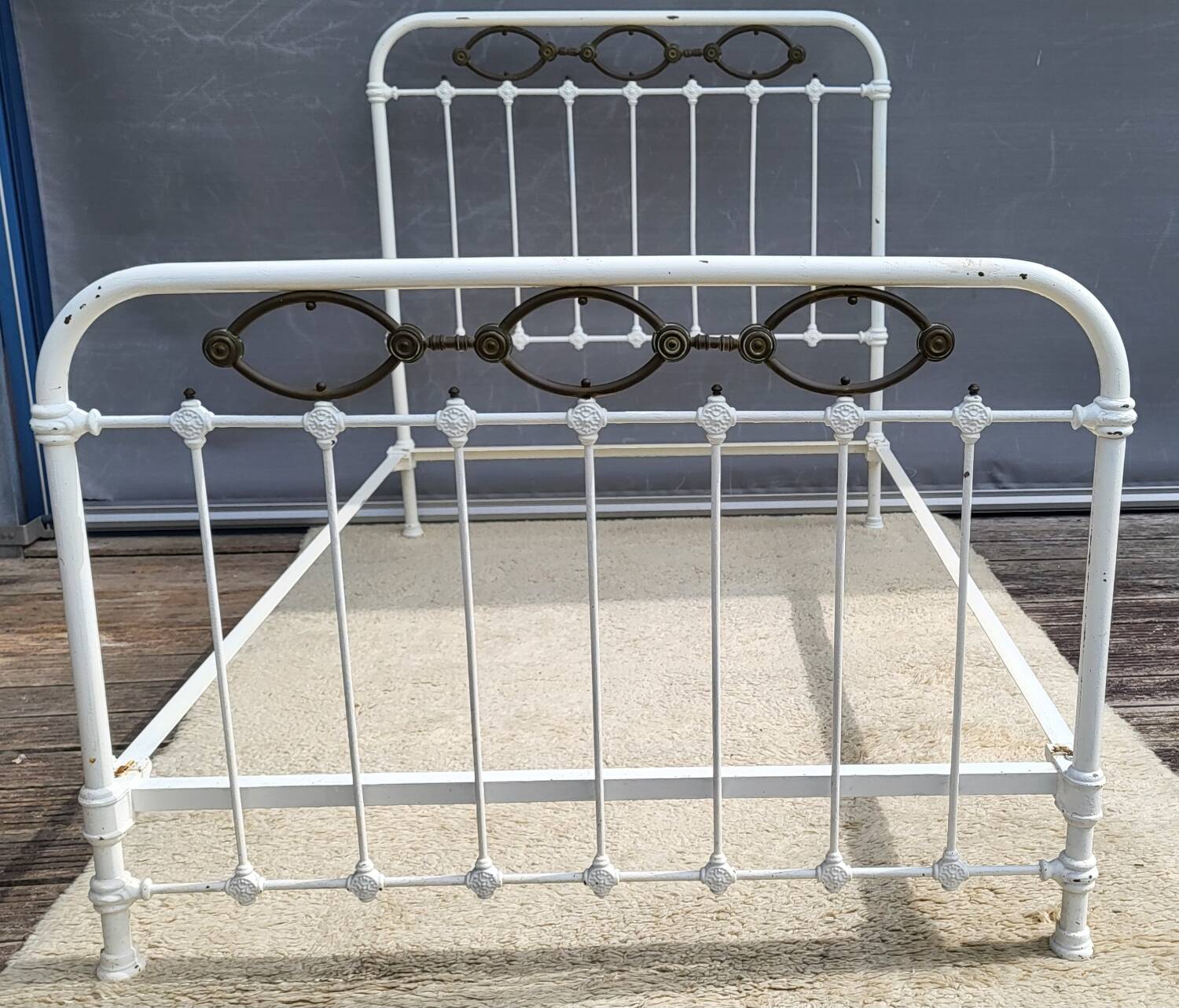 Art Deco brass almond metal bed 120x190