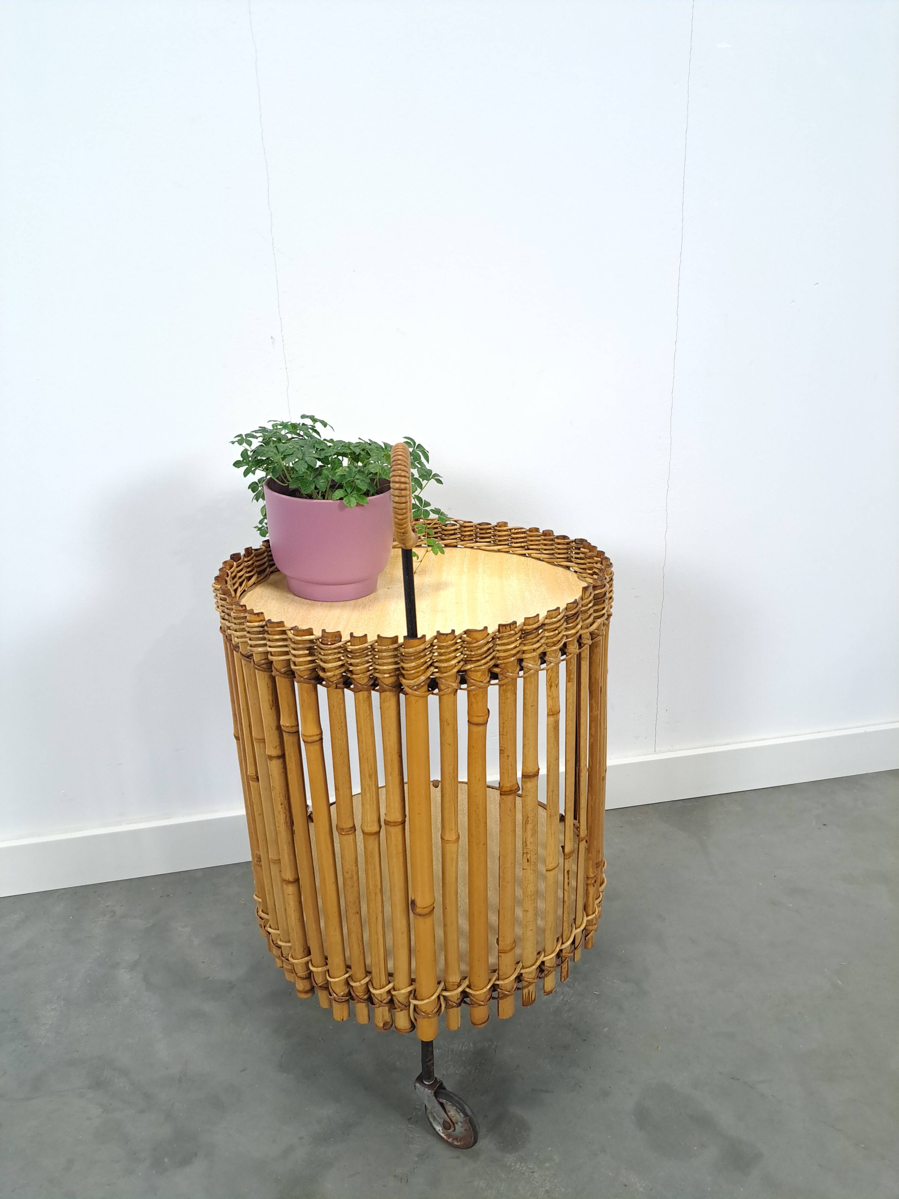 Bamboe trolley, bijzettafel