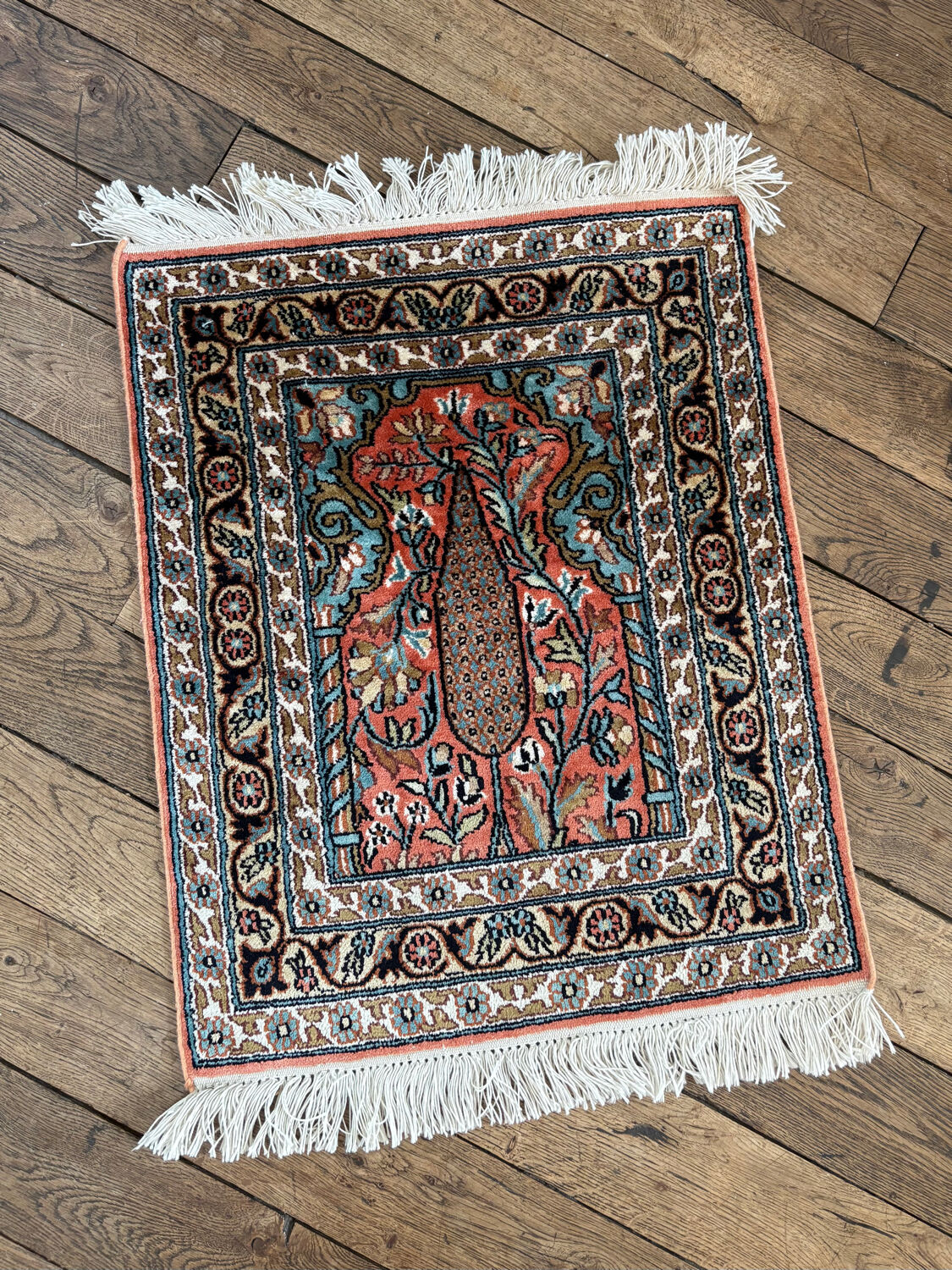 Cashmere silk carpet