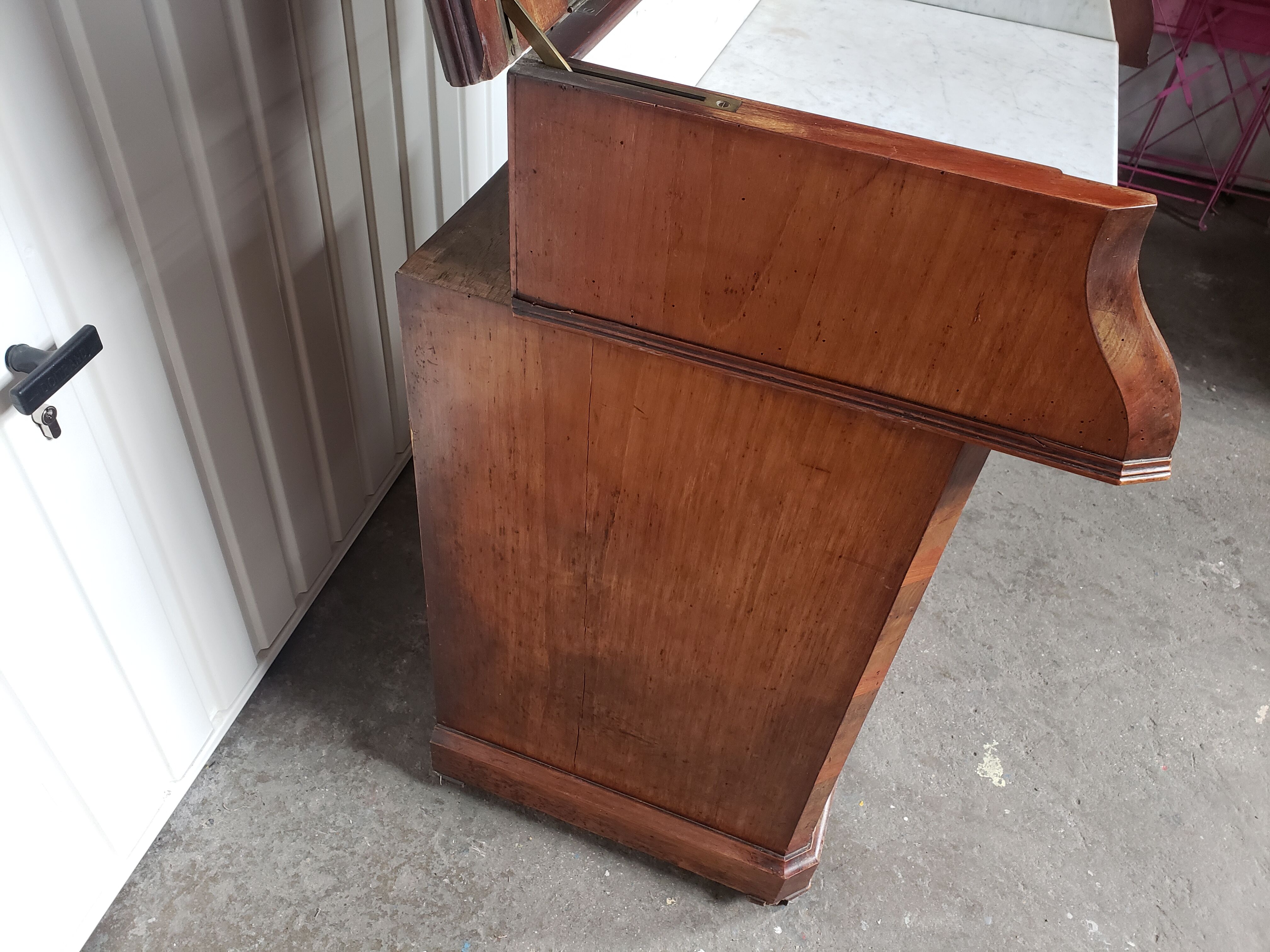 Commodity/hairdresser