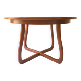 Scandinavian dining room round table