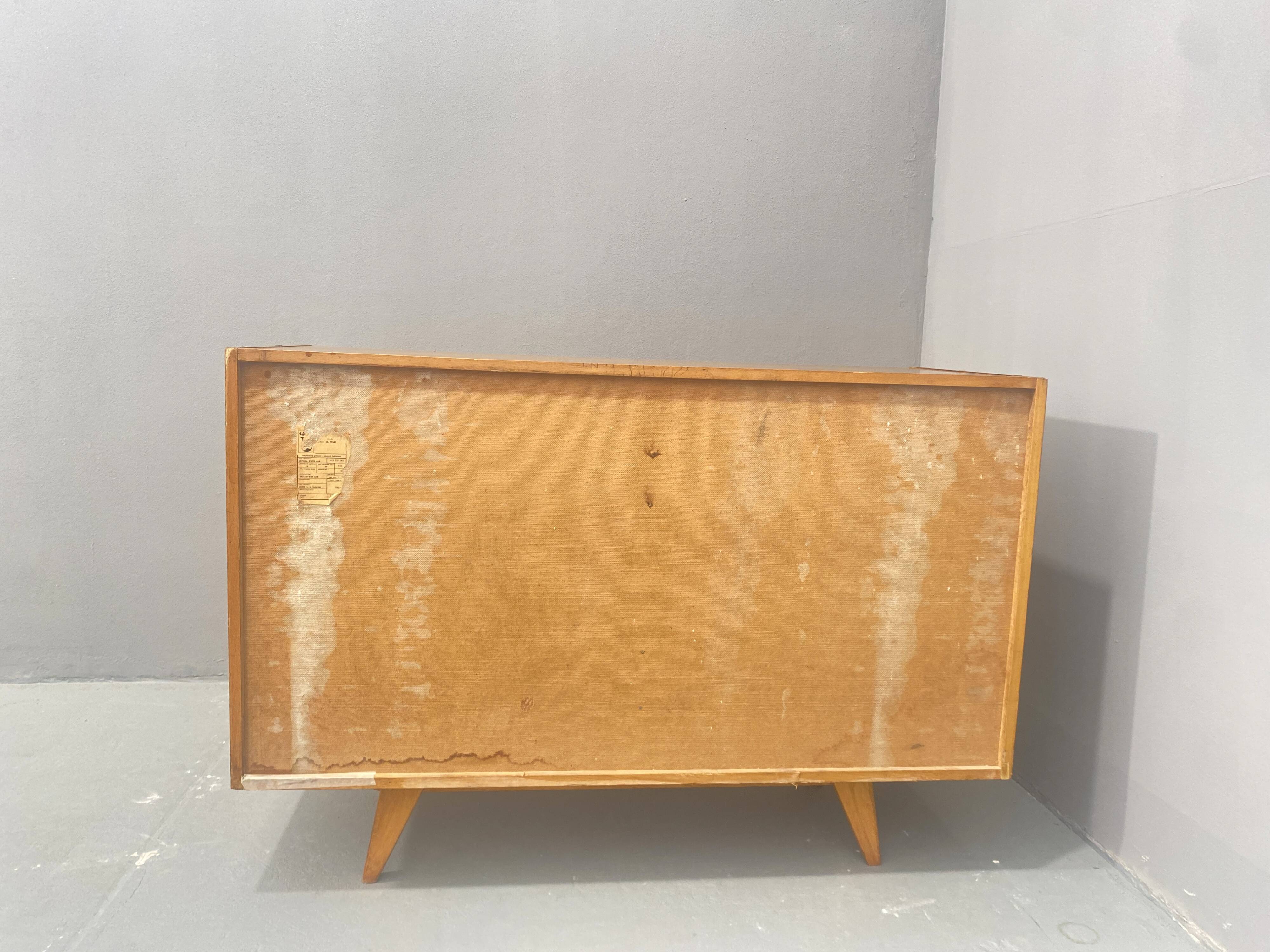 Commode du milieu du siècle n° U-453 de Jiri Jiroutek, Tchécoslovaquie, années 1960