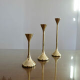 Series of 3 Scandinavian brass candle holders, 70s tulip foot