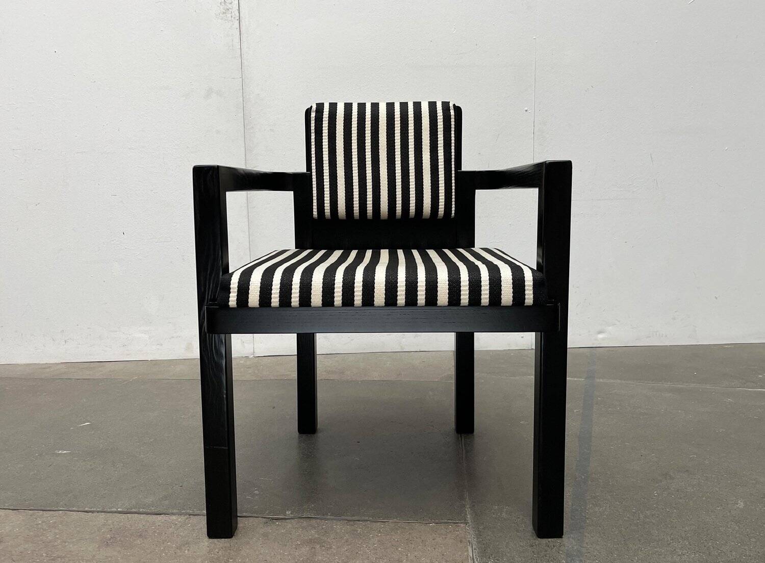 German armchair model D51 Fagus with Bauhaus pattern cushion by Walter Gropius for Tecta