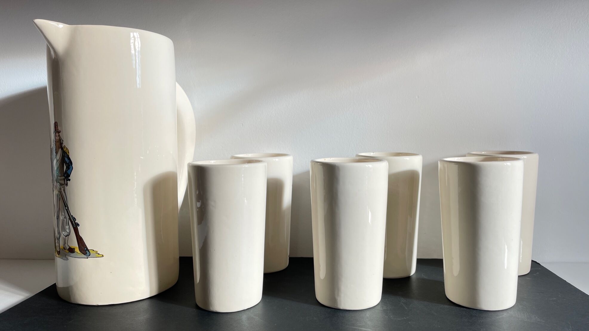 Orangeade service to vintage ceramic soldiers