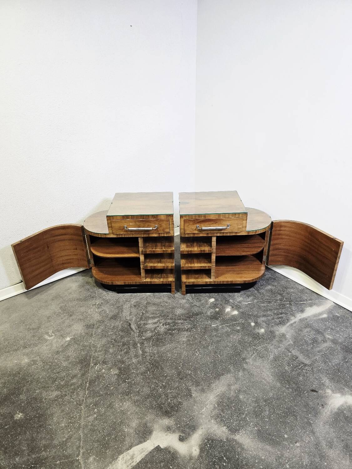 Tables de chevet Art déco des années 30