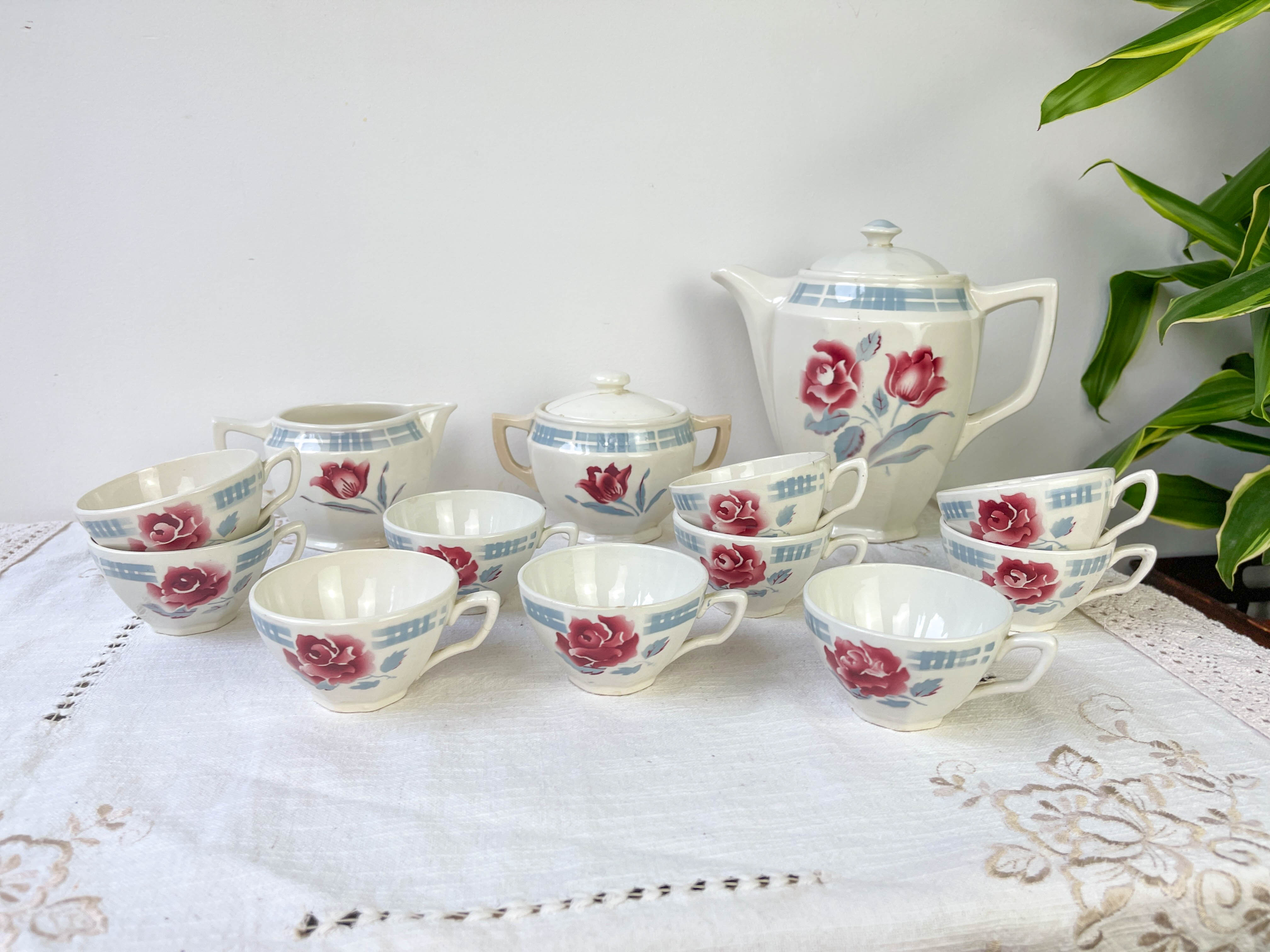 Vintage tea set in Sarreguemines flowered earthenware, "Troyes" model