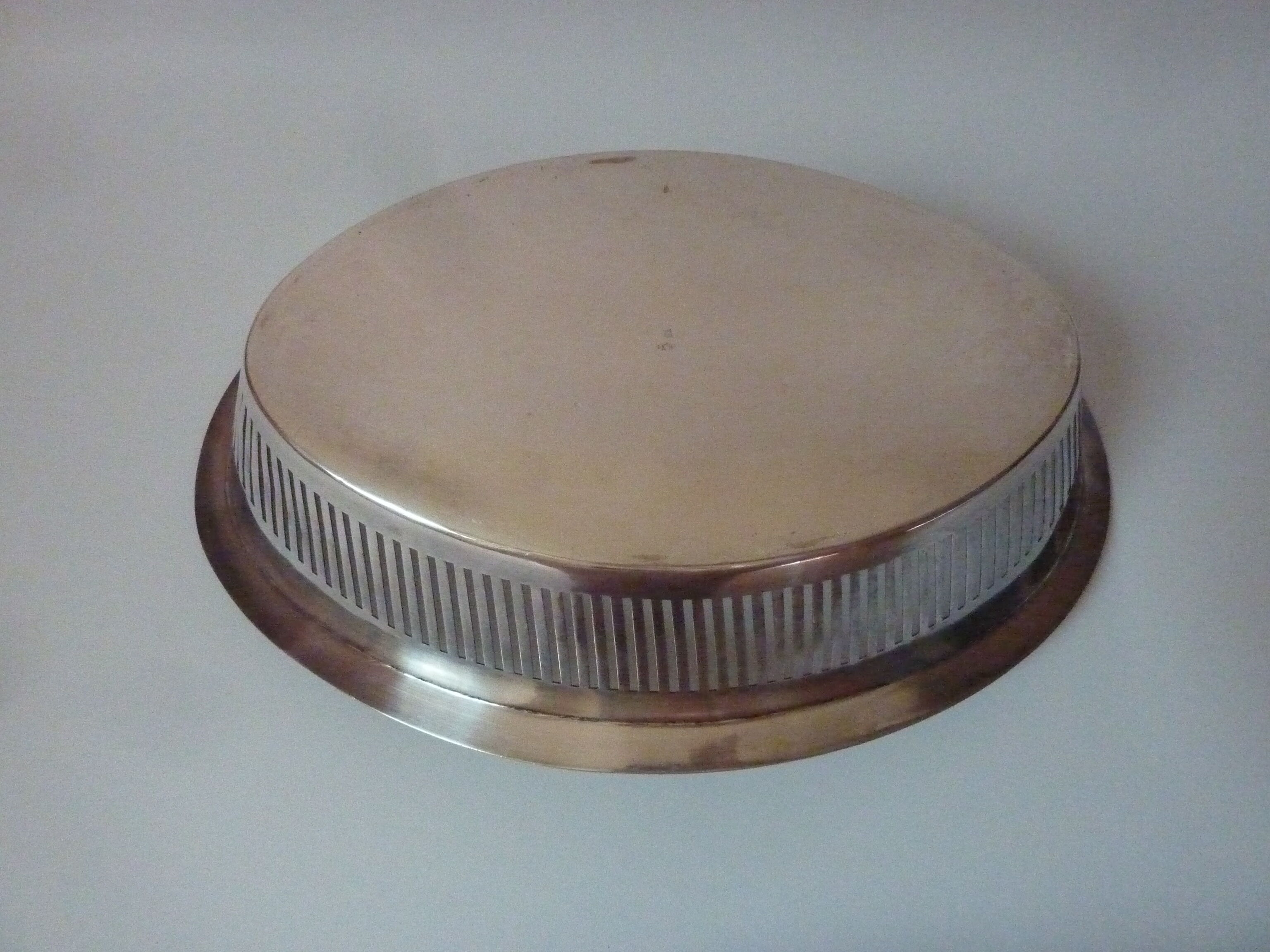 FD monogram silver metal bread basket