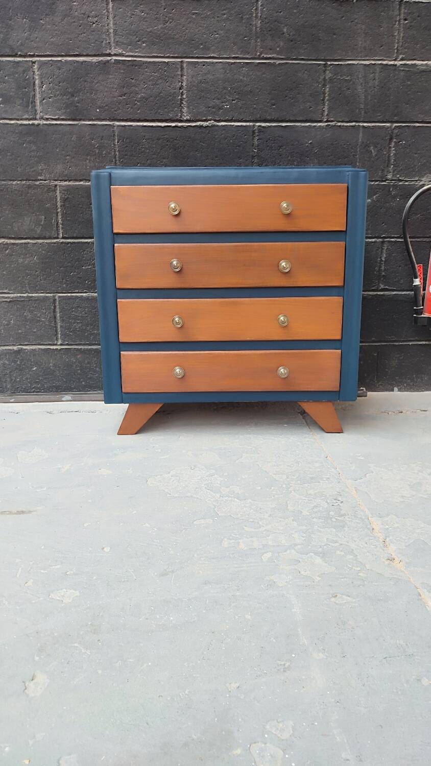 Vintage chest of drawers