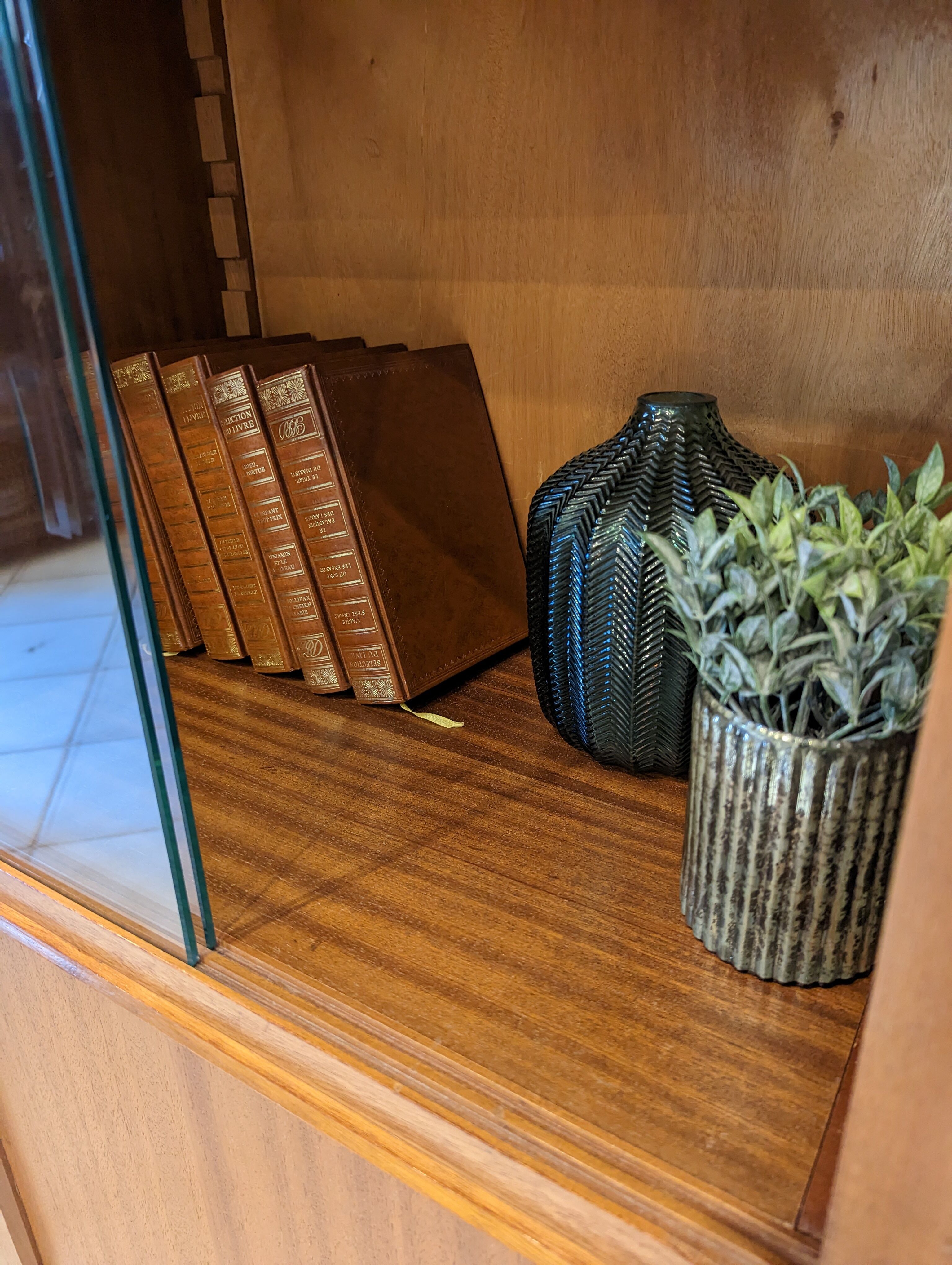 Library, secretary Émile Seigneur