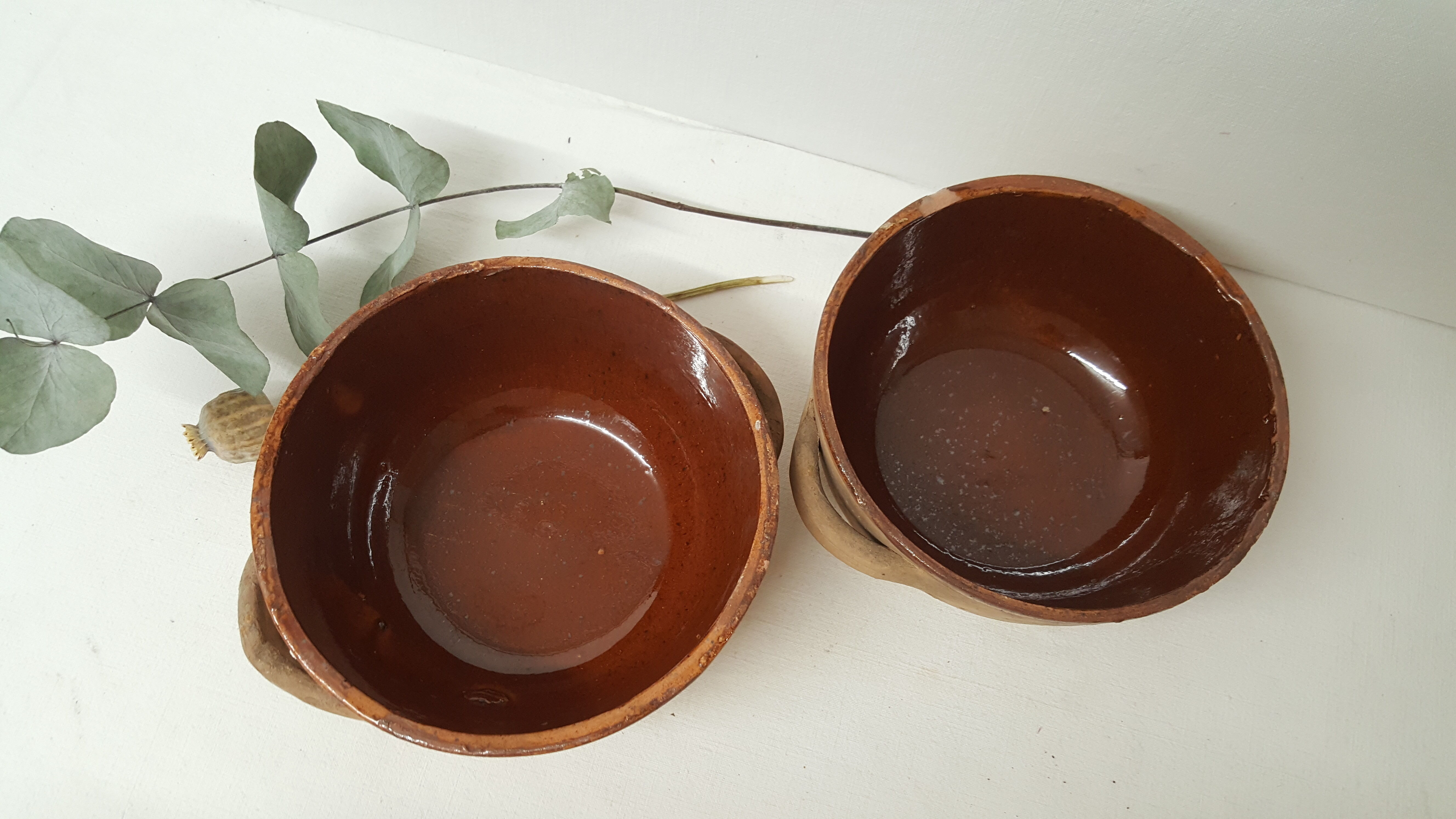 Glazed terracotta bowl duo
