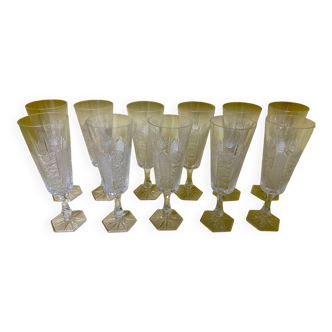 Service de 11 flûtes à champagne en cristal taillé – vintage – très bo