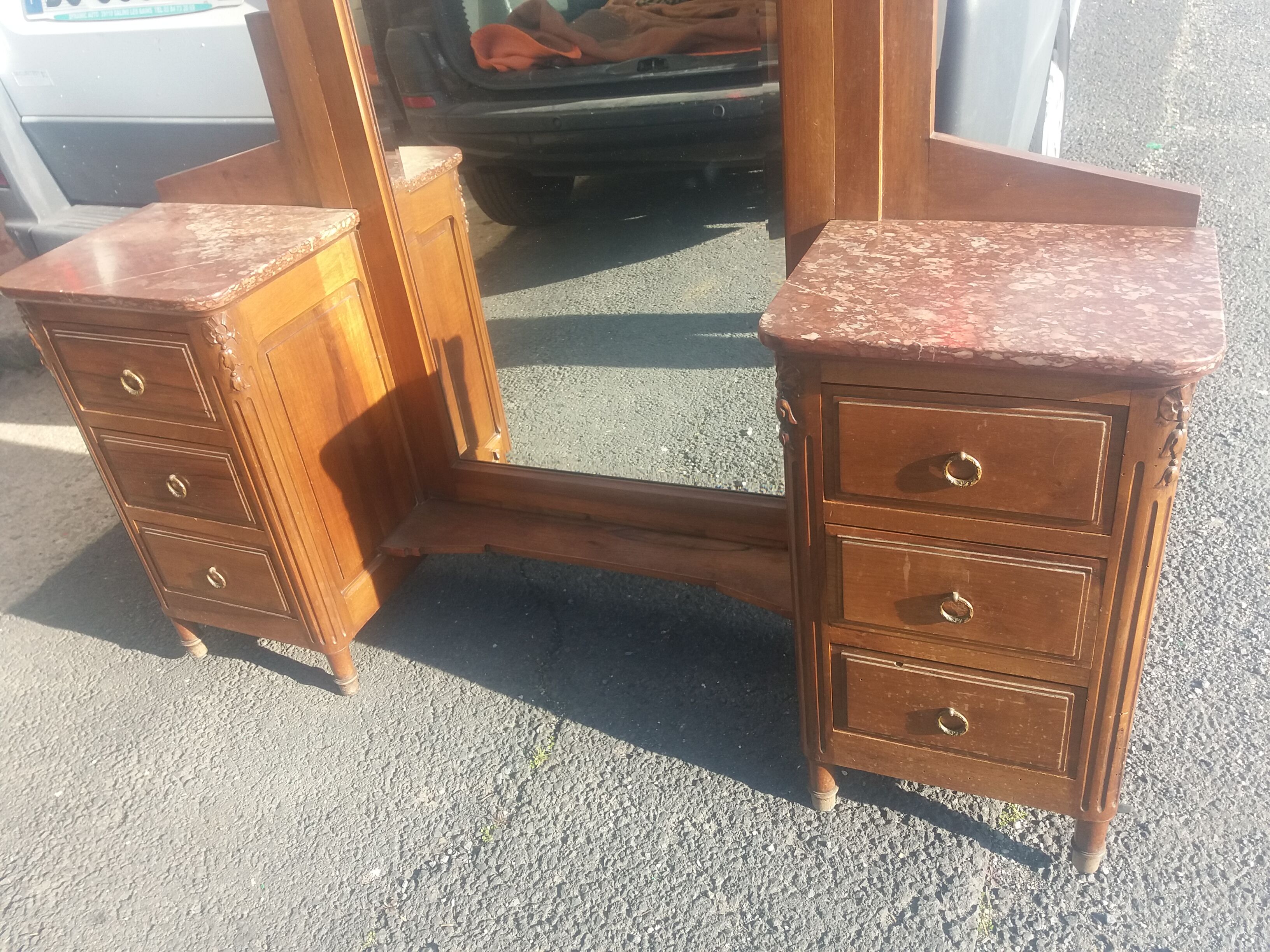 Art Deco dressing table in walnut and red Languedoc marble
