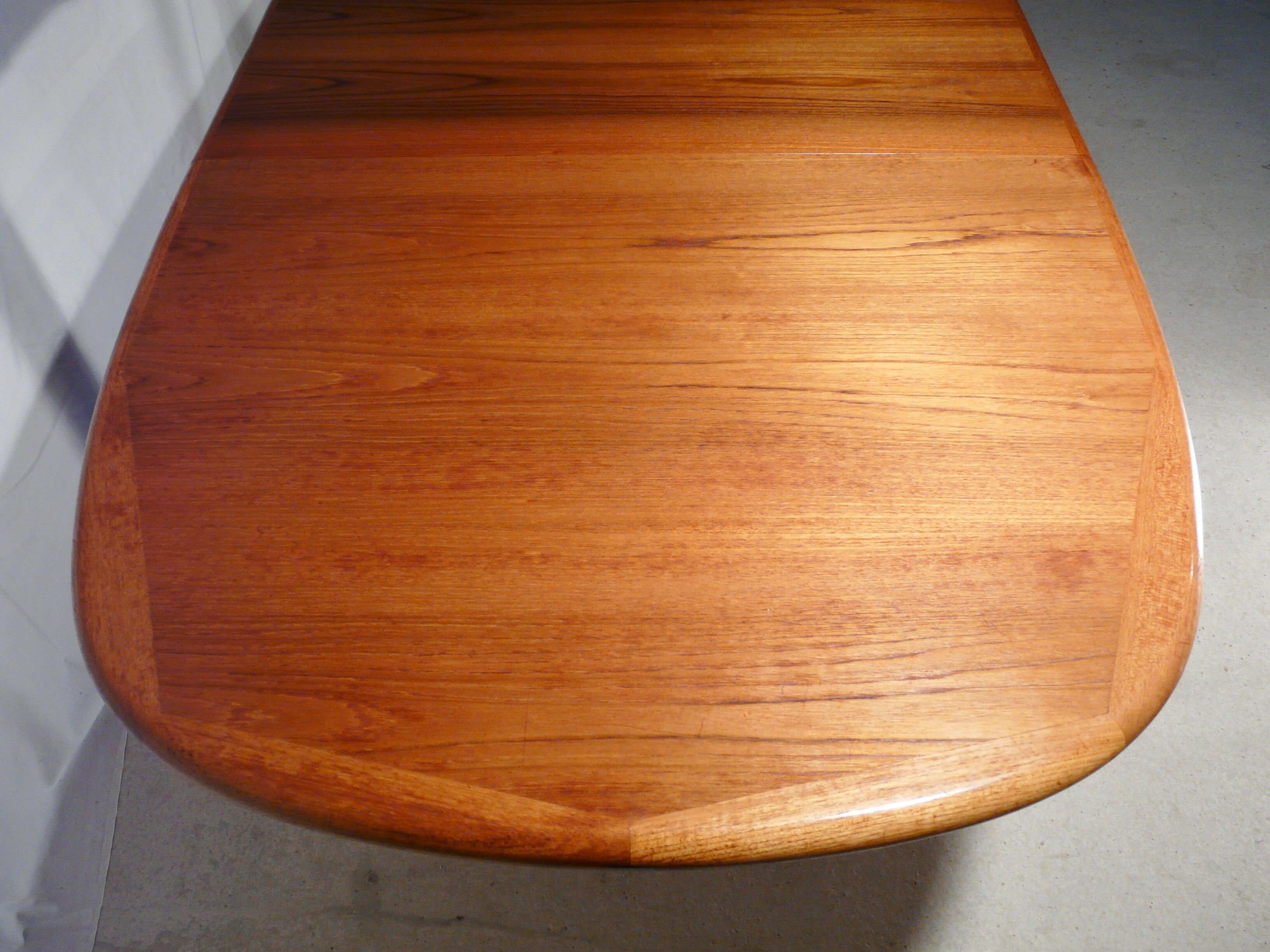 Scandinavian expandable table in Laurits M Larsen teak
