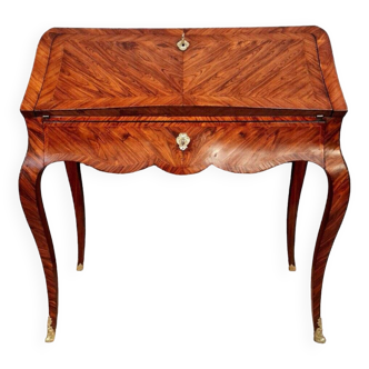 Bureau scriban Louis XV galbé en marquèterie de bois précieux vers 1880