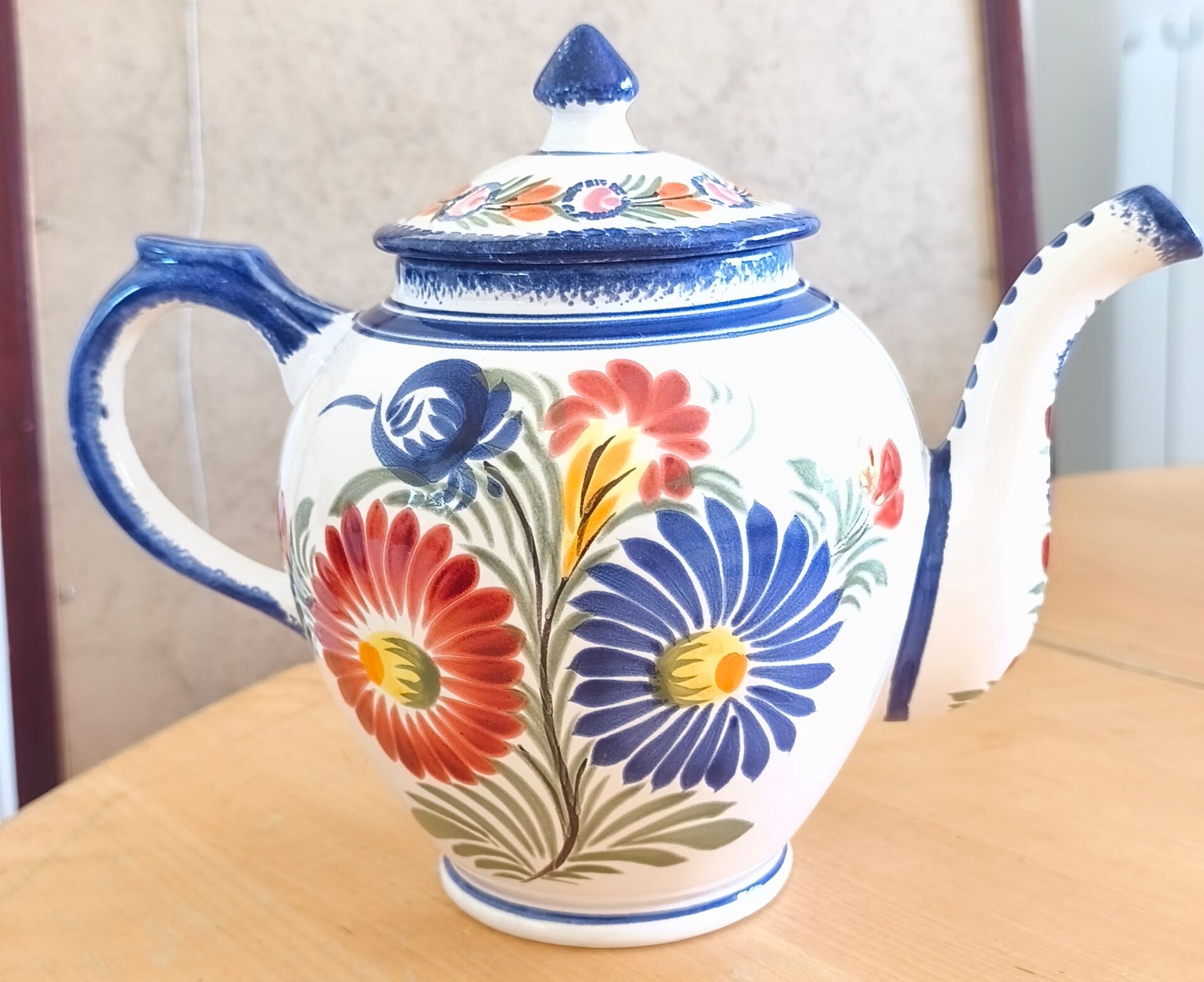 Teapot or coffee pot Henriot Quimper