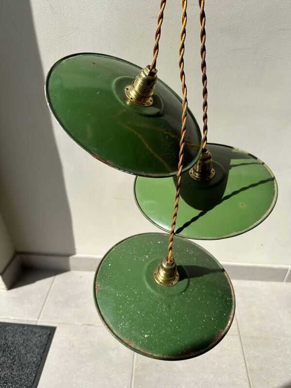 Trio de suspension abat jour tôle émaillée vintage verte