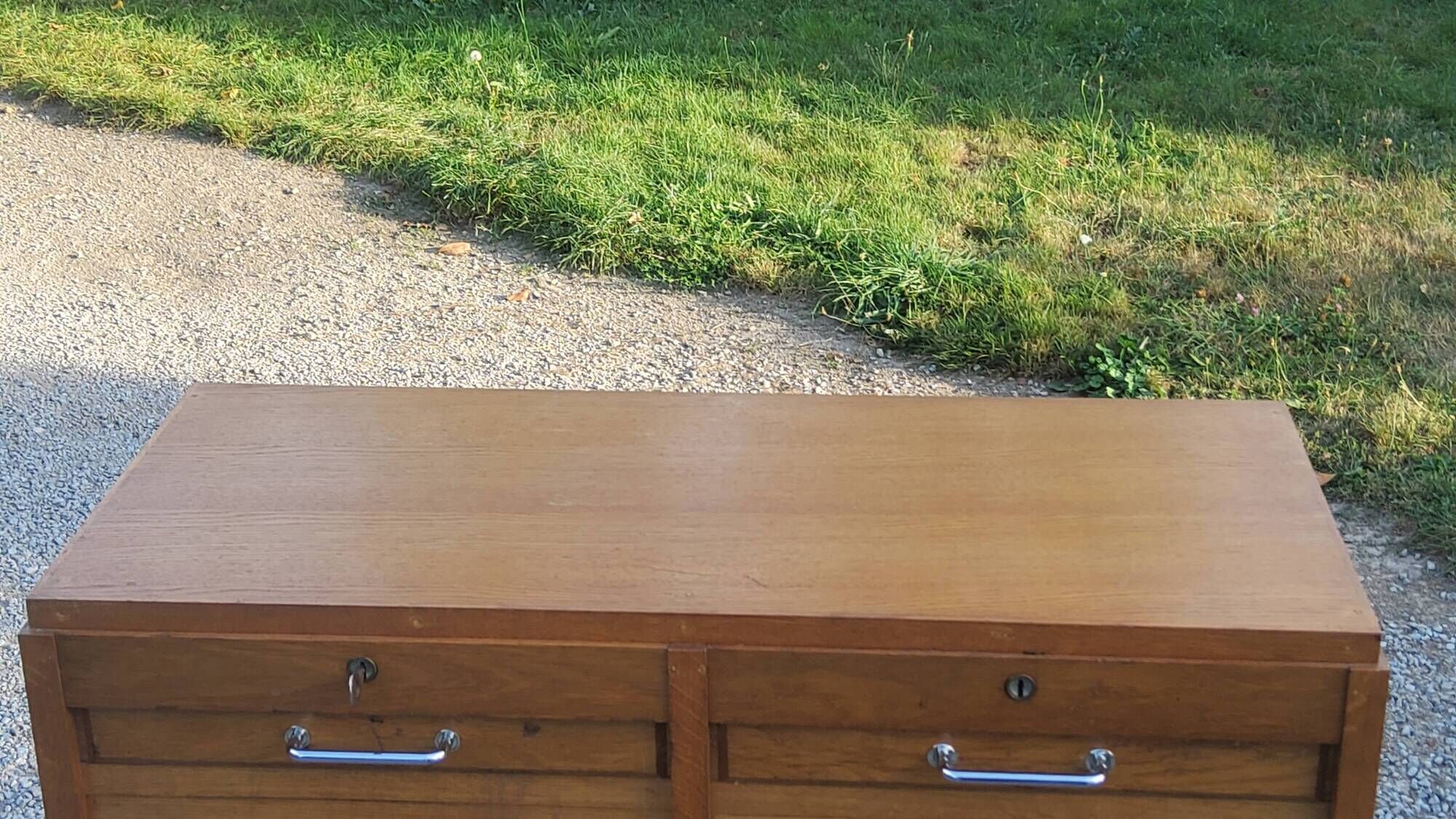 Curtained filing cabinet in golden blond oak 2 columns from the 1950s