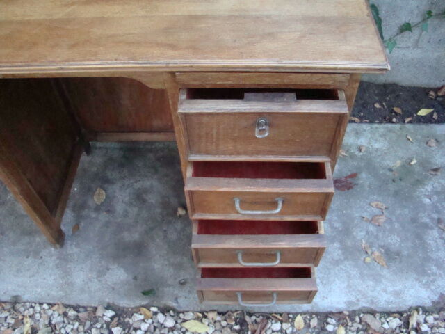 Old oak administration office