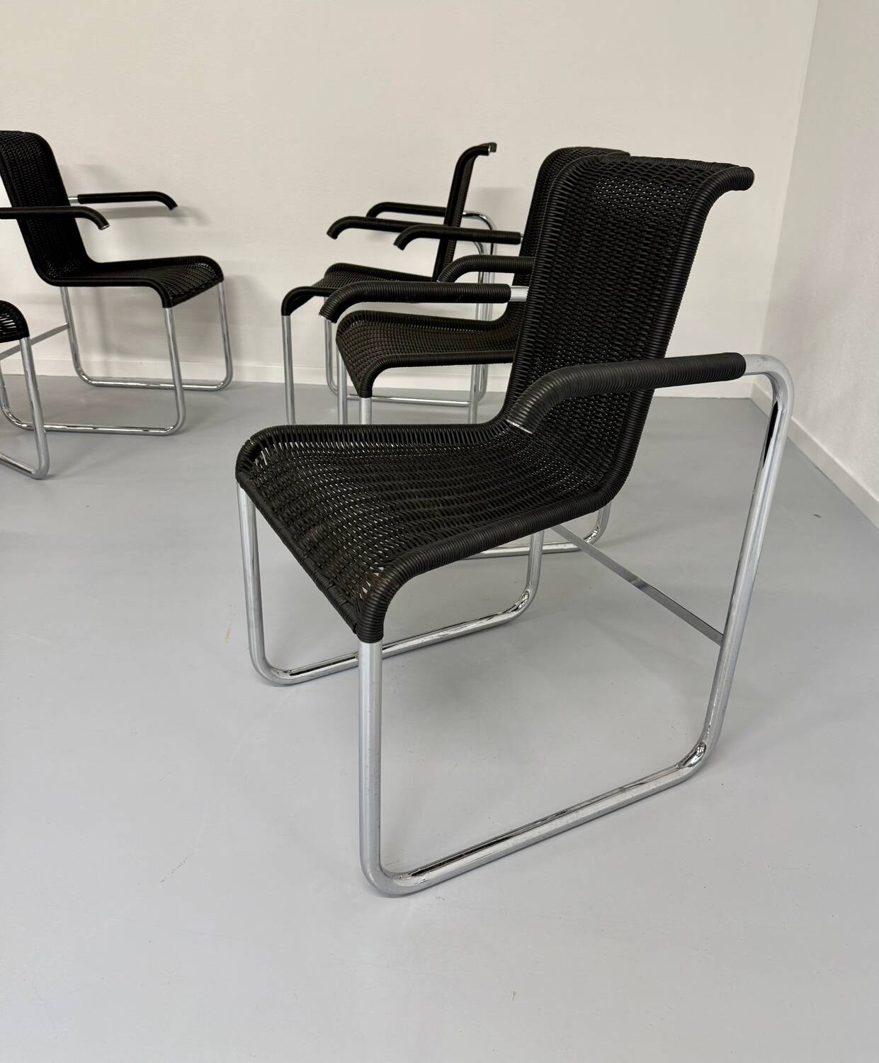 6 black tubular chairs design by Axel Bruchhäuser model D20 bauhaus