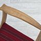 Fauteuil danois des années 1970, laine d'ameublement rouge d'origine, bois de chêne massif.